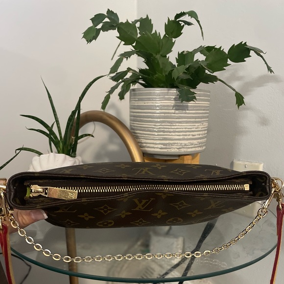 SOLD - Louis Vuitton trotteur bag - Picture 8 of 11